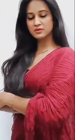 Beautiful Hindi milf
