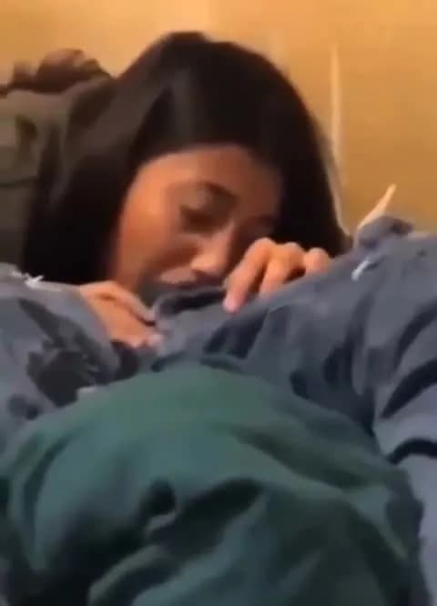 sex girlfriend blowjob clip leaked from phone