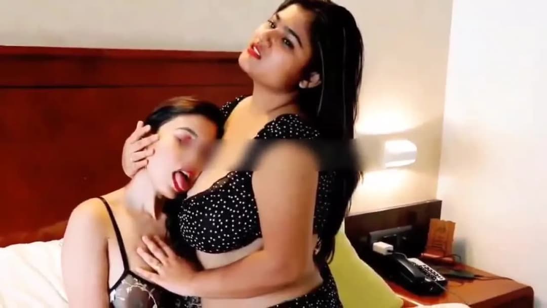 Lesbian nude Indian girls trying to make love