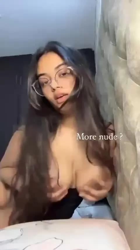 Cute big boobs GF boob show selfie video 